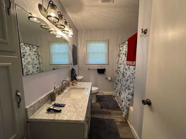 2230 N Kearney Drive, Saginaw, MI 48603
