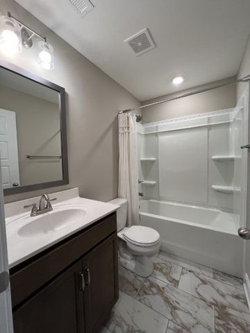 1101 Whitney Dr, Clarksville, TN 37042