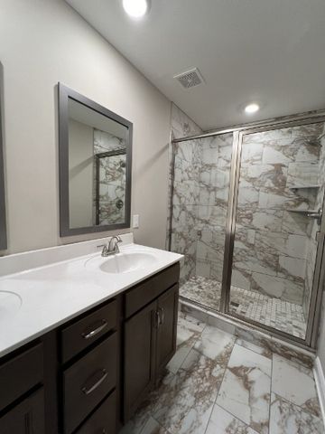 1101 Whitney Dr, Clarksville, TN 37042