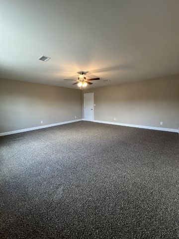 1101 Whitney Dr, Clarksville, TN 37042