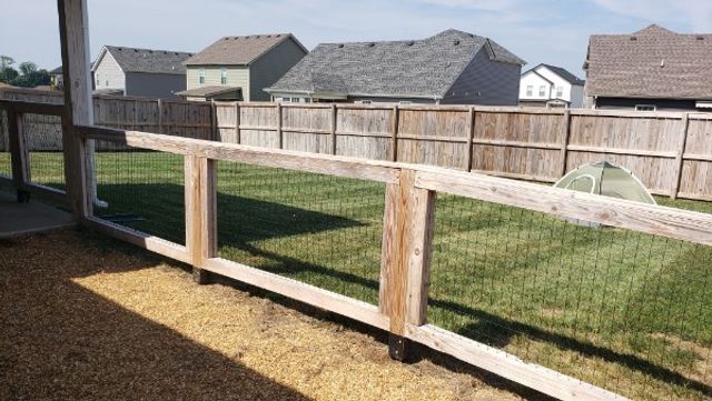 1101 Whitney Dr, Clarksville, TN 37042