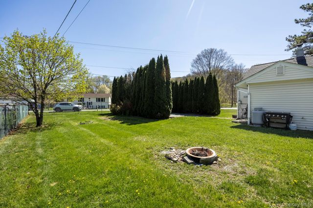 17 Plymouth Rock Road, Dover Plains, NY 12522
