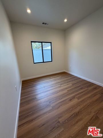 2715 W 95th Street, Inglewood, CA 90305