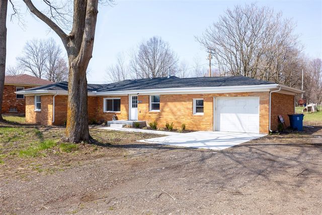5424 Oakville Waltz Road, New Boston, MI 48164