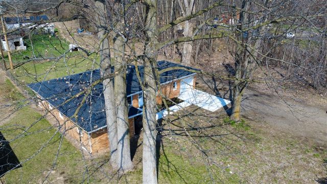 5424 Oakville Waltz Road, New Boston, MI 48164