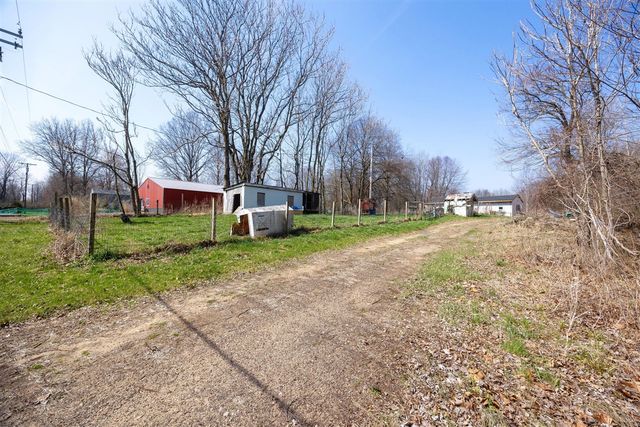 5424 Oakville Waltz Road, New Boston, MI 48164