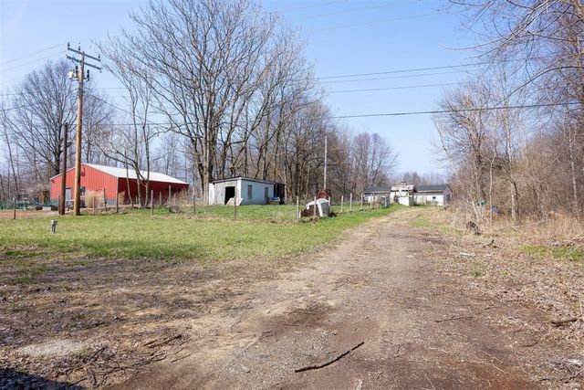 5424 Oakville Waltz Road, New Boston, MI 48164