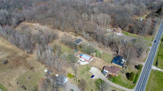 5424 Oakville Waltz Road, New Boston, MI 48164