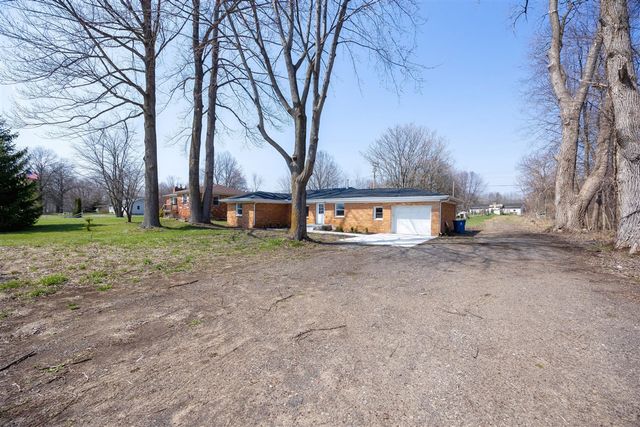 5424 Oakville Waltz Road, New Boston, MI 48164