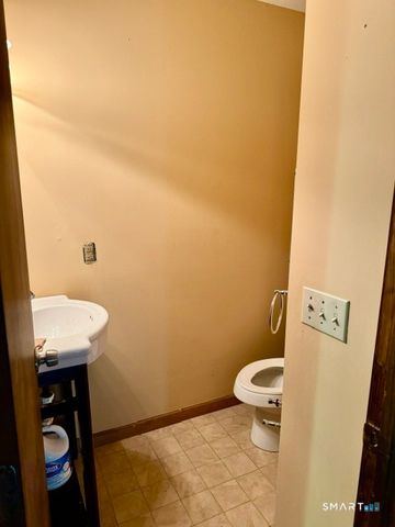 89 Lenox Avenue N, New Haven, CT 06513