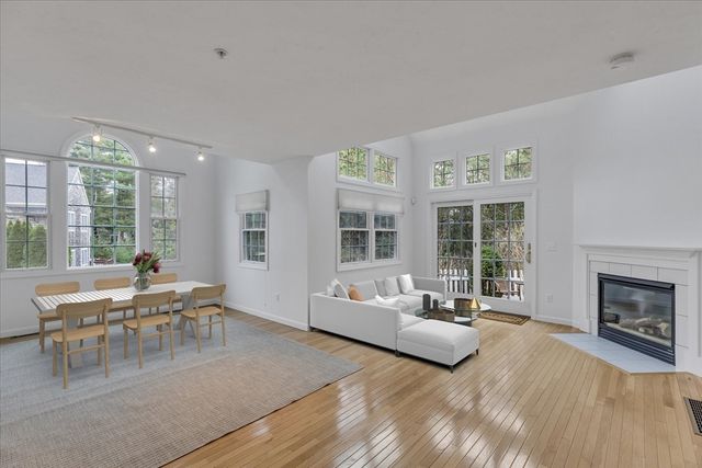 9 Red Cedar Rd 9, Mashpee, MA 02649