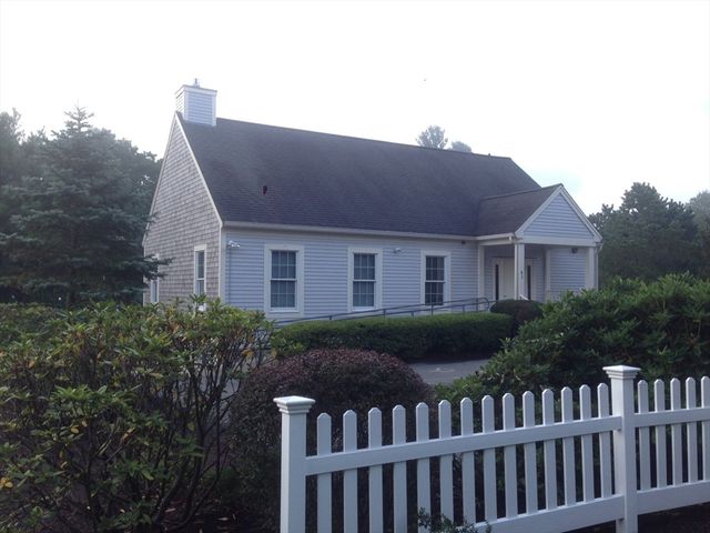 9 Red Cedar Rd 9, Mashpee, MA 02649