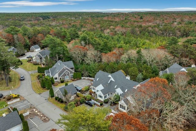 9 Red Cedar Rd 9, Mashpee, MA 02649