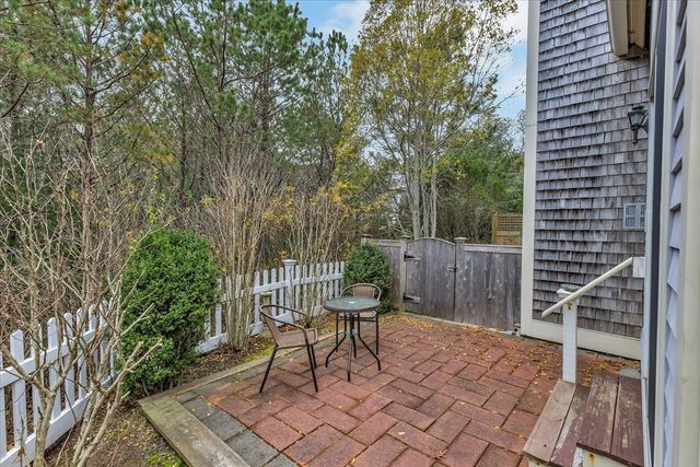 9 Red Cedar Rd 9, Mashpee, MA 02649