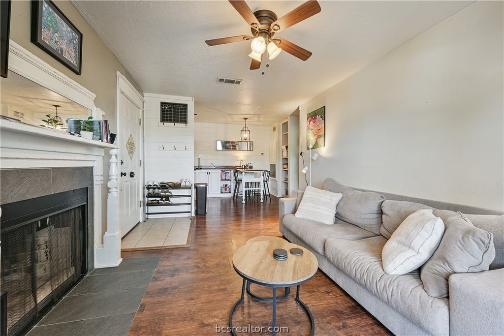 1107 Verde Drive 12, Bryan, TX 77801 — photo 2
