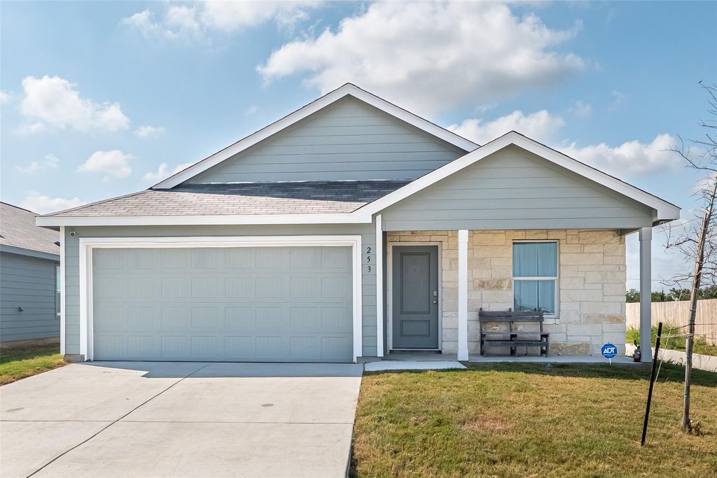 253 Free Waters, Seguin, TX 78155
