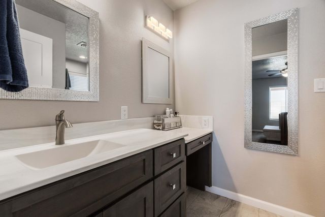 22 Trade Court, Edgewood, NM 87015