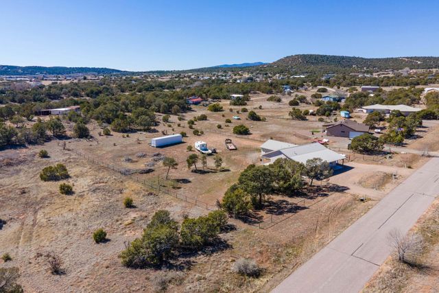 22 Trade Court, Edgewood, NM 87015