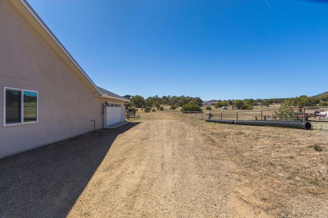 22 Trade Court, Edgewood, NM 87015