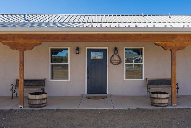 22 Trade Court, Edgewood, NM 87015