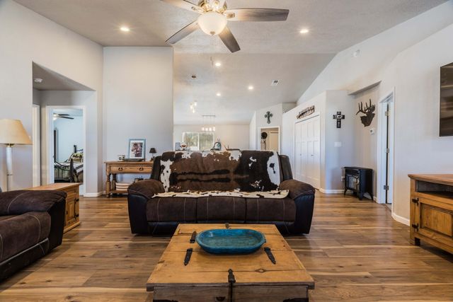 22 Trade Court, Edgewood, NM 87015