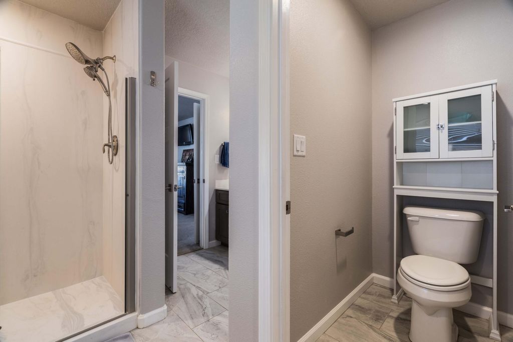 Image 17 of property listing at 22 Trade Court, Edgewood, NM 87015