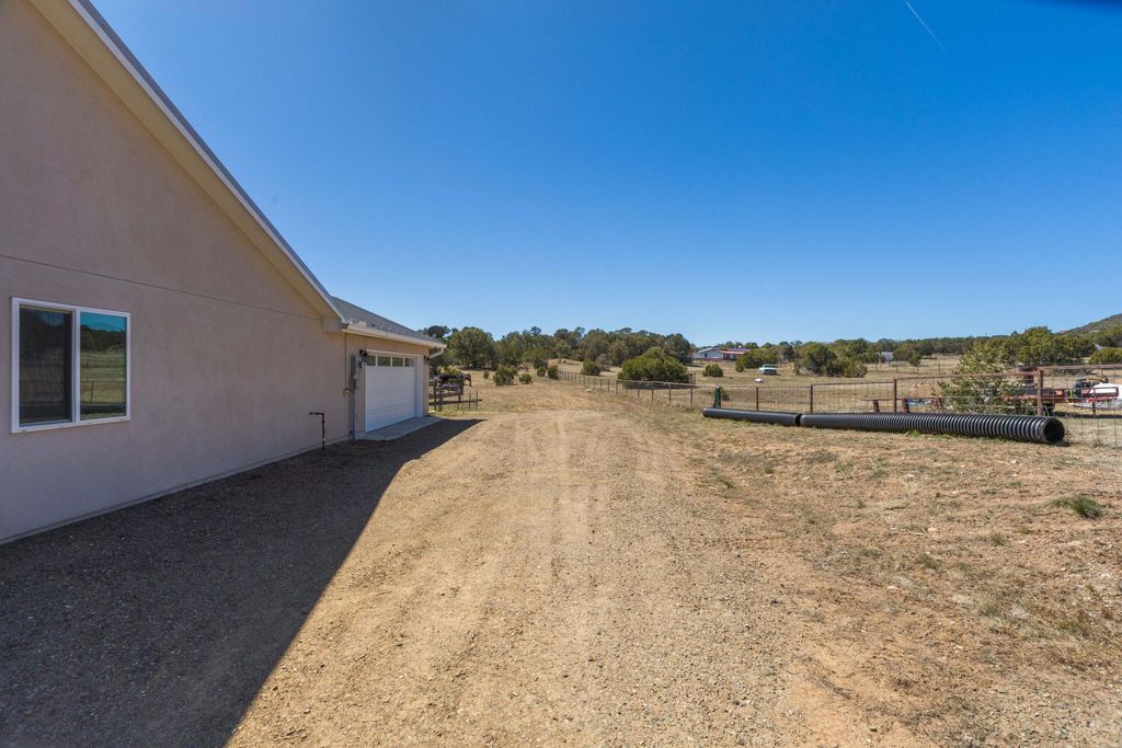 Image 29 of property listing at 22 Trade Court, Edgewood, NM 87015