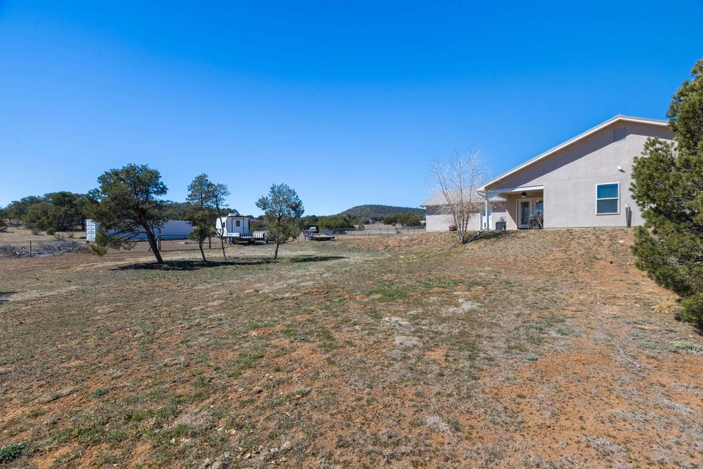 Image 32 of property listing at 22 Trade Court, Edgewood, NM 87015