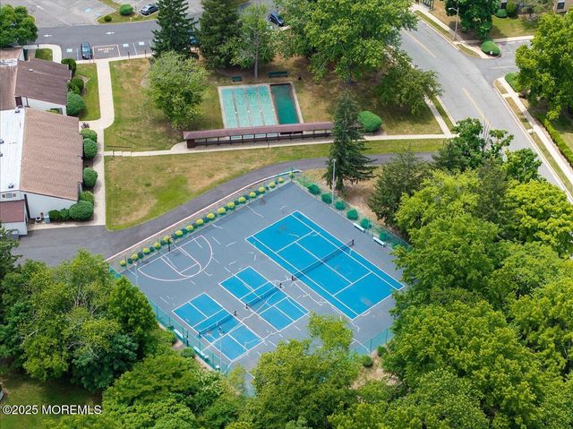 29 Meadow Green Circle A, Manalapan, NJ 07726