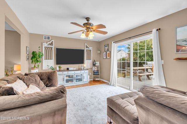 356 Leeward Road, Manahawkin, NJ 08050