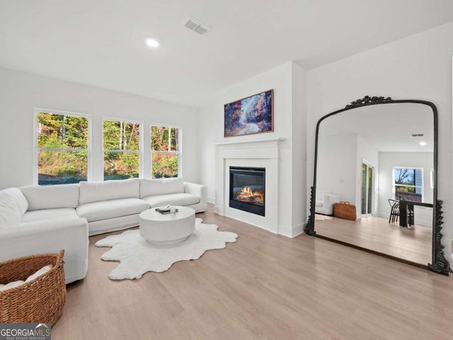 328 Magnolia Drive, Dawsonville, GA 30534