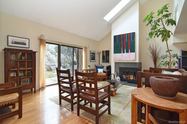 72 Sunnyside Place, Irvington, NY 10533
