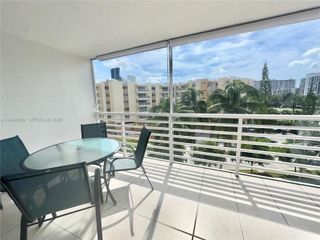 17801 N Bay Rd 513, Sunny Isles Beach, FL 33160