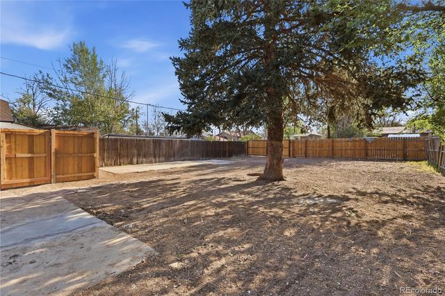 1334 Havana Street, Aurora, CO 80010