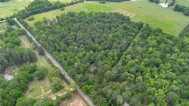 399 Pool Rd, Richards, TX 77873