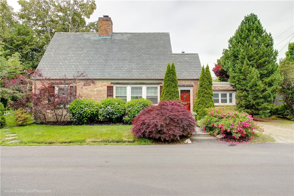 9 Red Cross Terrace, Newport, RI 02840