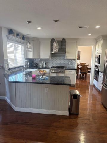 1336 Red Teal Dr, Newman, CA 95360