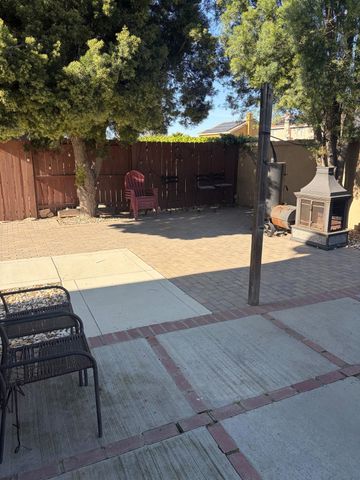 1336 Red Teal Dr, Newman, CA 95360