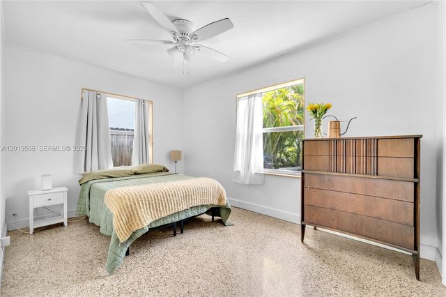841 SW 11th Ct, Fort Lauderdale, FL 33315