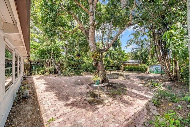 841 SW 11th Ct, Fort Lauderdale, FL 33315