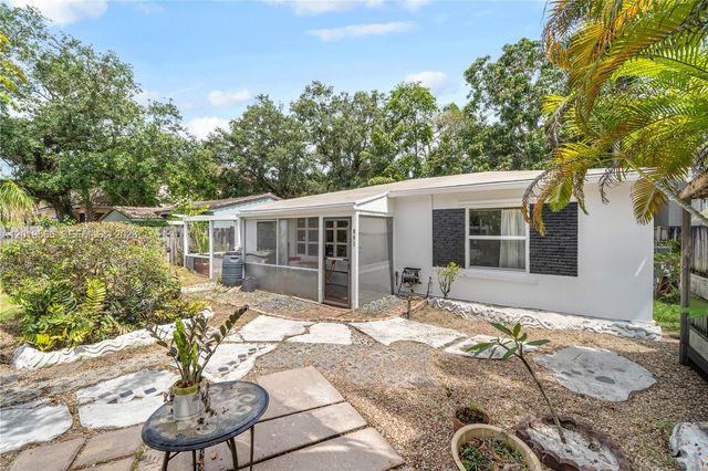 841 SW 11th Ct, Fort Lauderdale, FL 33315