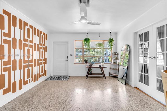 841 SW 11th Ct, Fort Lauderdale, FL 33315