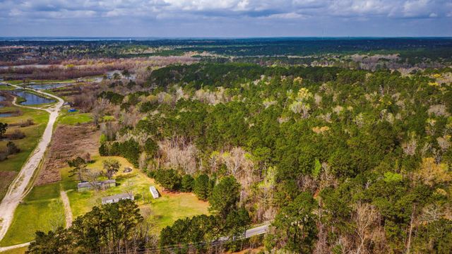 160 Triple Creek Drive, Livingston, TX 77351