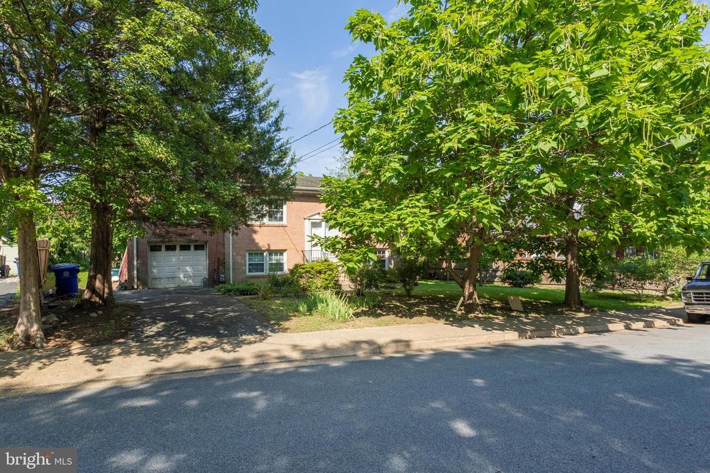 420 N IRVING ST, Arlington, VA 22201