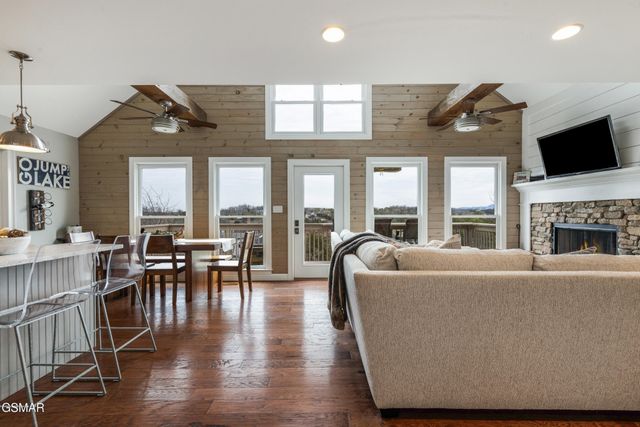1965 McCroskey Lane, Sevierville, TN 37876
