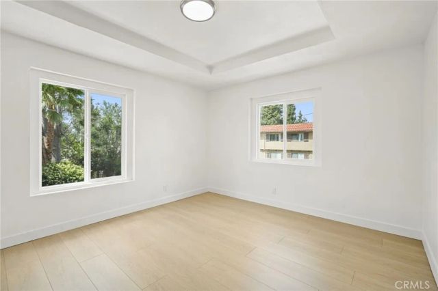 7010 Lennox Avenue, Van Nuys, CA 91405