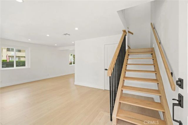 7010 Lennox Avenue, Van Nuys, CA 91405