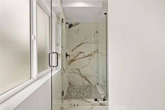 7010 Lennox Avenue, Van Nuys, CA 91405