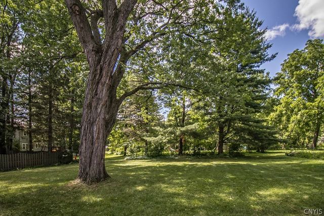 4877 Edgeworth Drive, Manlius, NY 13104