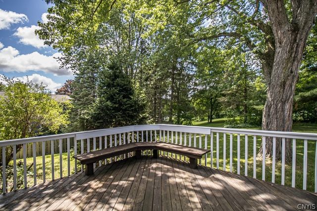 4877 Edgeworth Drive, Manlius, NY 13104